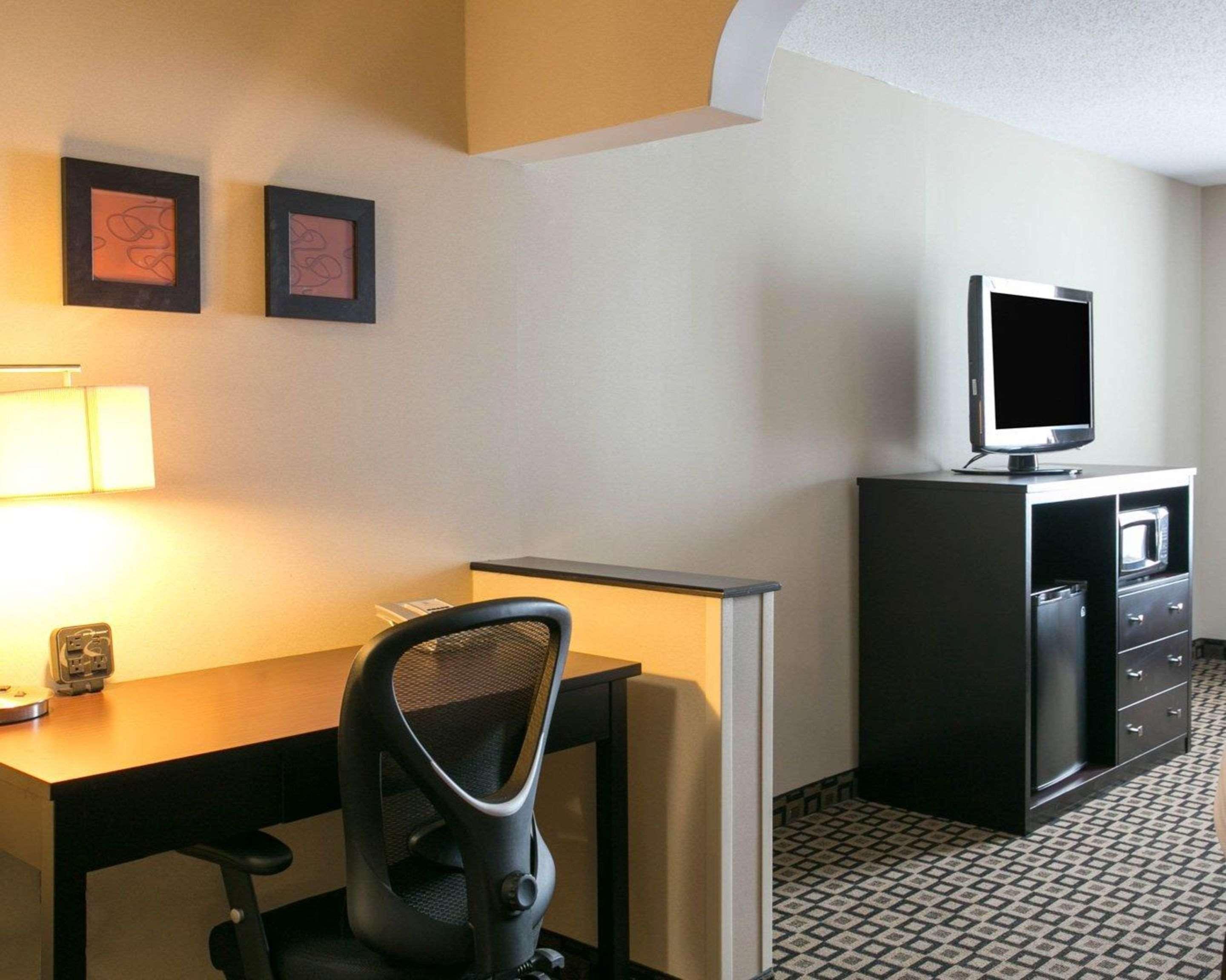 Comfort Suites Benton Harbor - St Joseph Exteriér fotografie